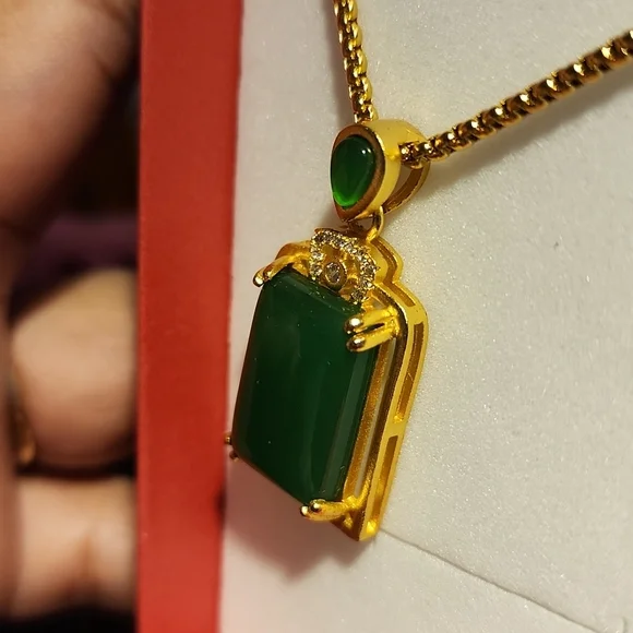 Jade - Picture 3 of 3